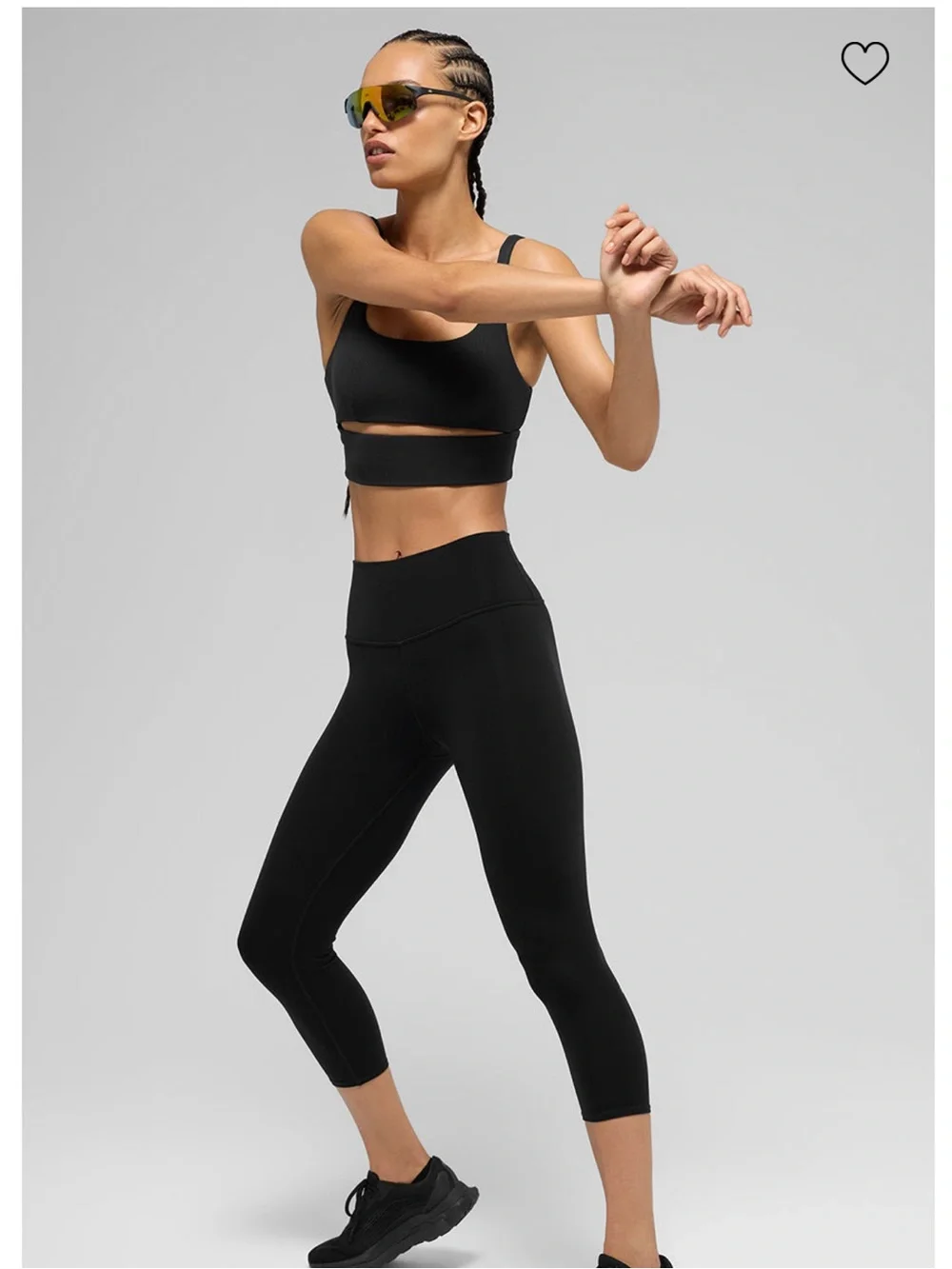NWT ALO High-Waist Airbrush Capri -Black